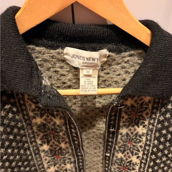 Nordic Patterned Wool Button Cardigan - Picture 2 of 4